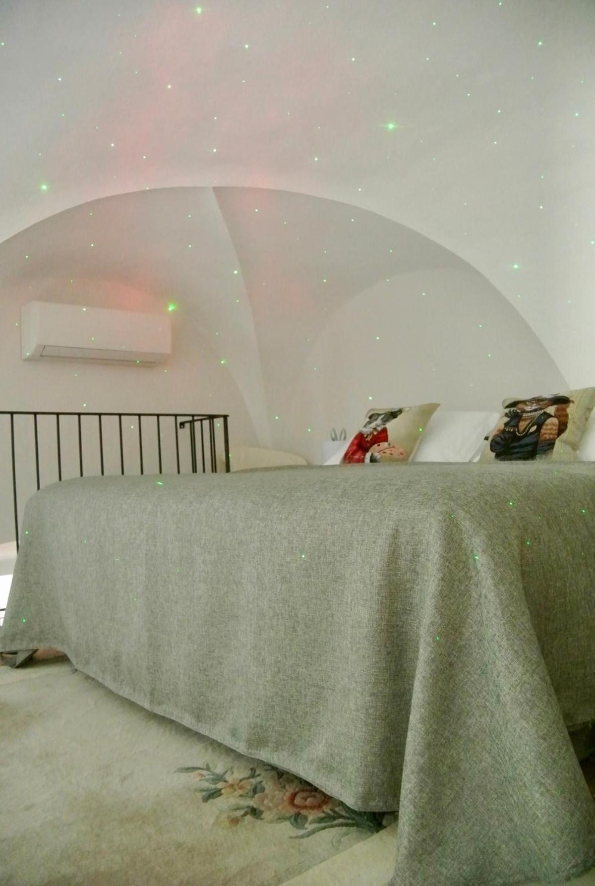 Apartment Hidden Gem With Private Gardin - Spacious 2Br *